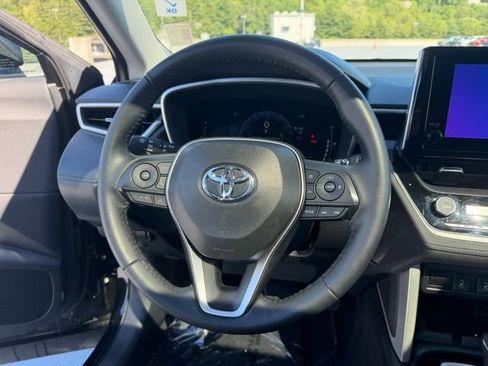 Certified 2024 Toyota Corolla Cross XLE w/ Convenience Package AWD/4WD image 15
