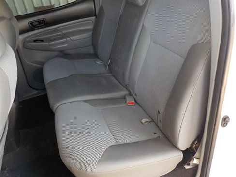 Used 2014 Toyota Tacoma PreRunner image 4