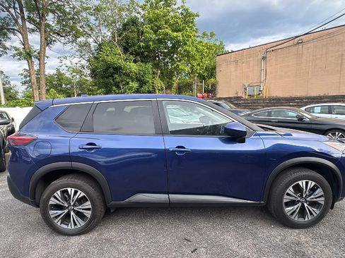 Used 2023 Nissan Rogue SV AWD/4WD image 4