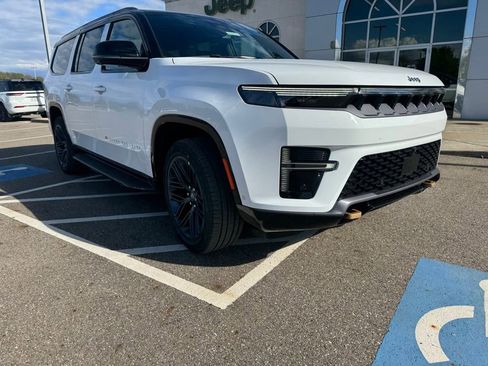 New 2026 Jeep Grand Wagoneer L 4WD image 3