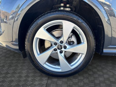 Used 2025 Audi Q5 Premium Plus w/ Premium Plus AWD/4WD image 9