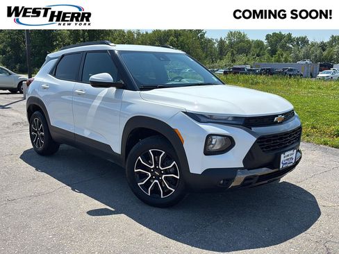 Used 2023 Chevrolet TrailBlazer ACTIV w/ Convenience Package AWD/4WD image 1