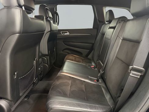 Used 2018 Jeep Grand Cherokee Altitude image 11