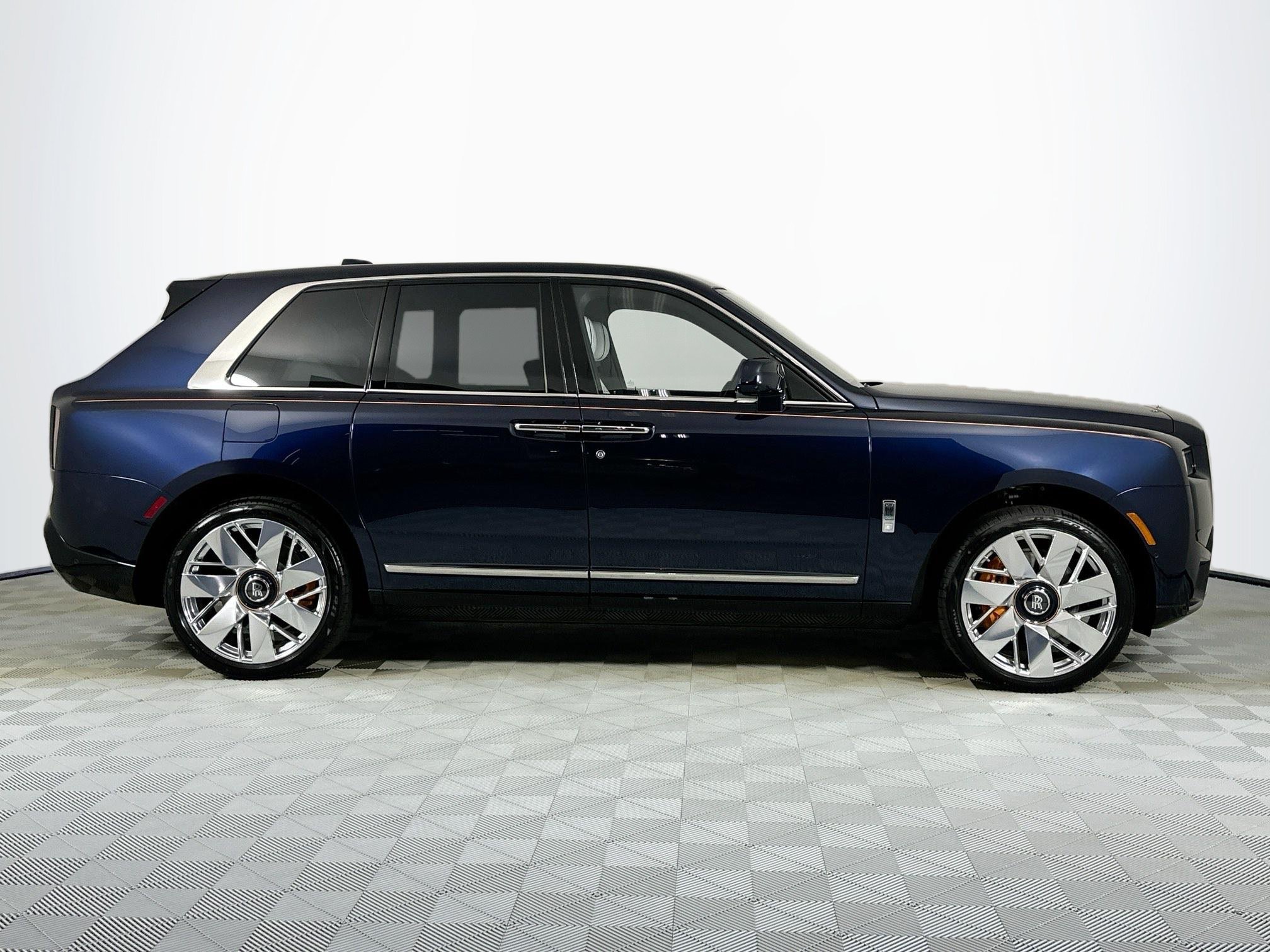 New 2027 Rolls-Royce Cullinan AWD/4WD image 7