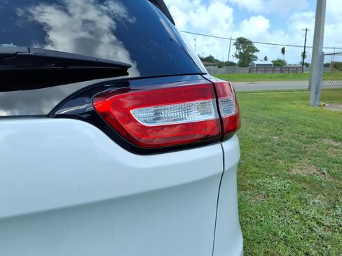 Used 2015 Jeep Cherokee Limited w/ Luxury Group AWD/4WD image 16