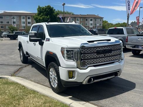 Used 2022 GMC Sierra 3500 Denali w/ Denali Ultimate Package AWD/4WD image 11