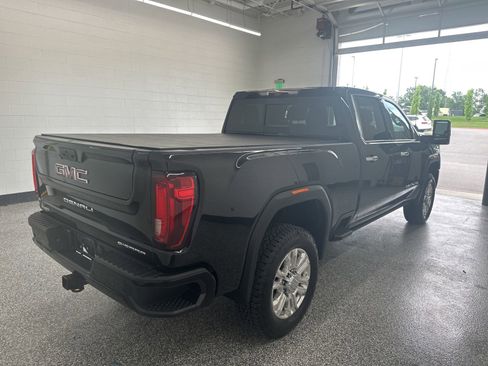 Used 2022 GMC Sierra 2500 Denali w/ Technology Package AWD/4WD image 3