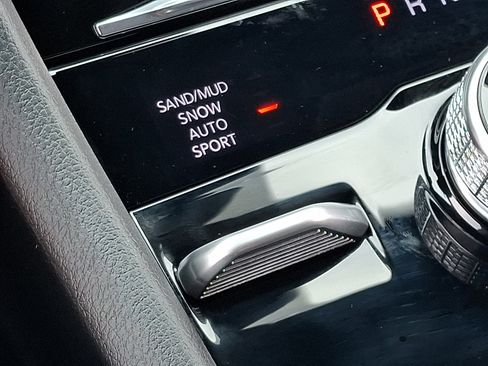Certified 2026 Jeep Grand Cherokee Altitude AWD/4WD image 25