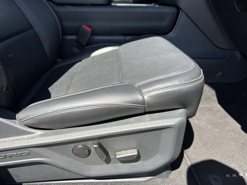 Used 2025 Ford Expedition Max Platinum AWD/4WD image 12