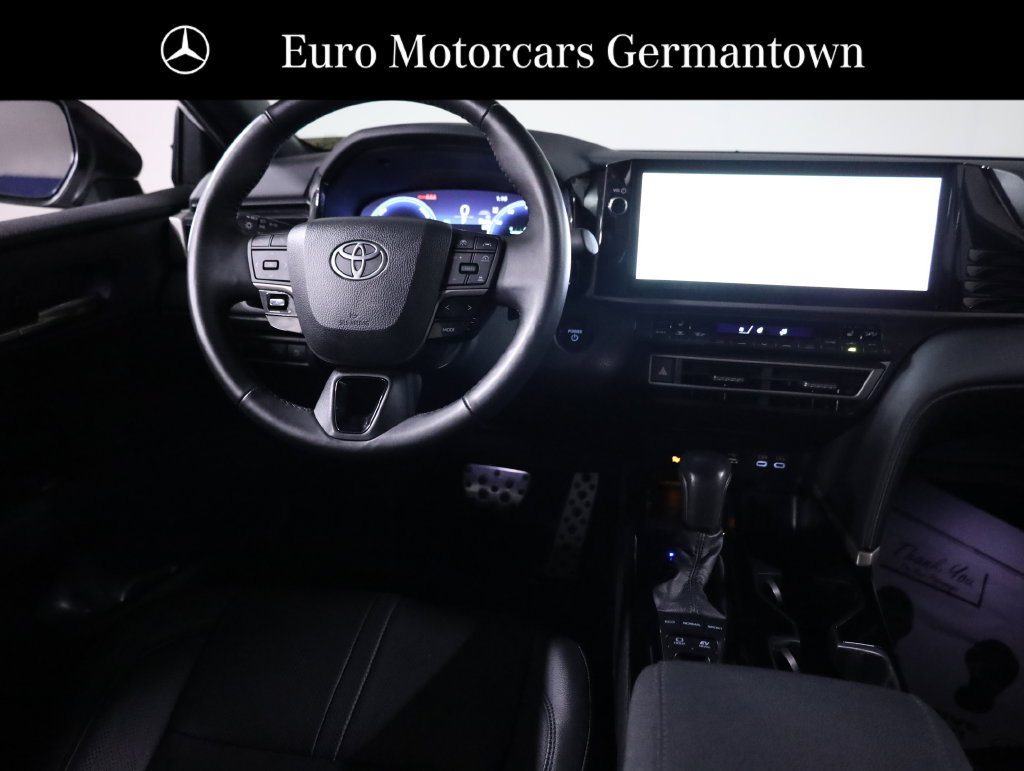 Used 2025 Toyota Camry XSE FWD image 41