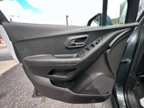 Used 2016 Chevrolet Trax LT w/ LPO, Protection Package image 17