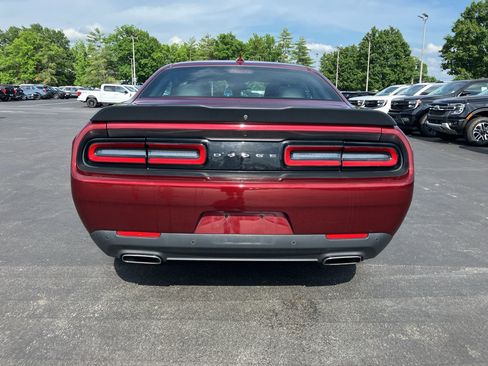 Used 2018 Dodge Challenger SXT Plus RWD image 6