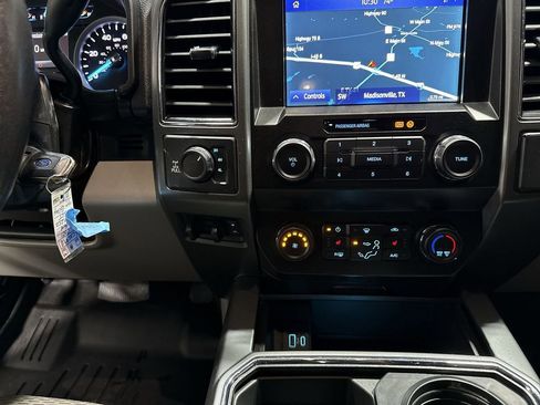 Used 2021 Ford F250 XLT w/ XLT Premium Package image 17