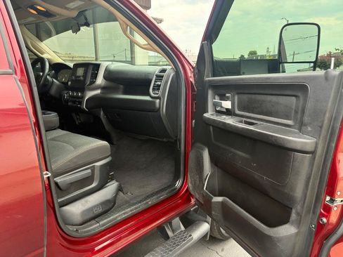 Used 2019 RAM 2500 Tradesman AWD/4WD image 16