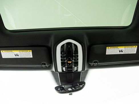 Used 2015 Porsche Cayenne S image 20