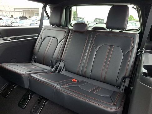 Used 2024 Ford Expedition Max Limited AWD/4WD image 9