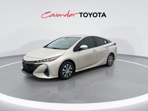 Certified 2022 Toyota Prius Prime LE image 4
