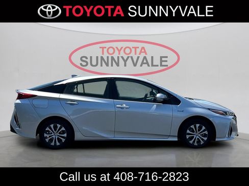 Used 2021 Toyota Prius Prime XLE FWD image 9