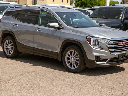 Used 2024 GMC Terrain SLT AWD/4WD image 1