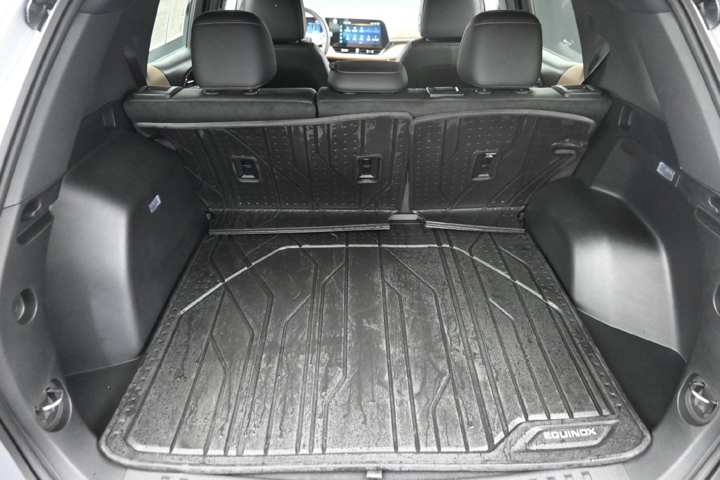 Used 2026 Chevrolet Equinox ACTIV AWD/4WD image 11