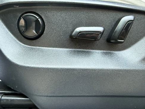 Used 2021 Volkswagen Tiguan SE R-Line image 20