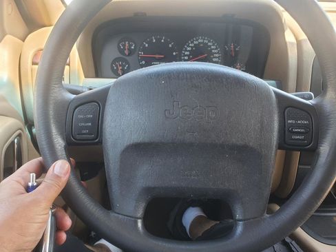 Used 2000 Jeep Grand Cherokee Laredo image 19