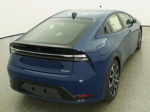 New 2026 Toyota Prius Plug-In Hybrid FWD image 8