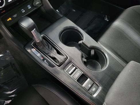 Certified 2025 Honda Civic Sport image 32
