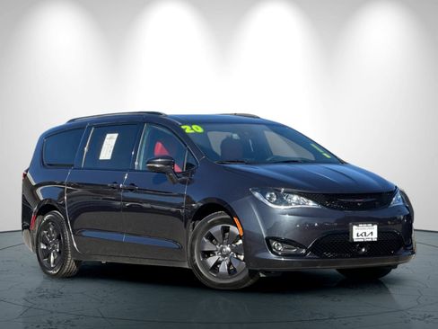 Used 2020 Chrysler Pacifica Limited w/ Quick Oder Package 2EV RED-S image 2