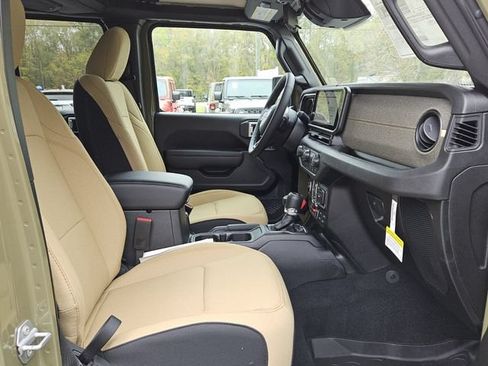New 2026 Jeep Gladiator Willys AWD/4WD image 16