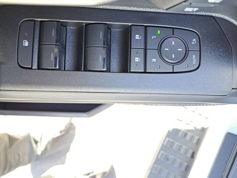 New 2025 Toyota 4Runner Limited image 16