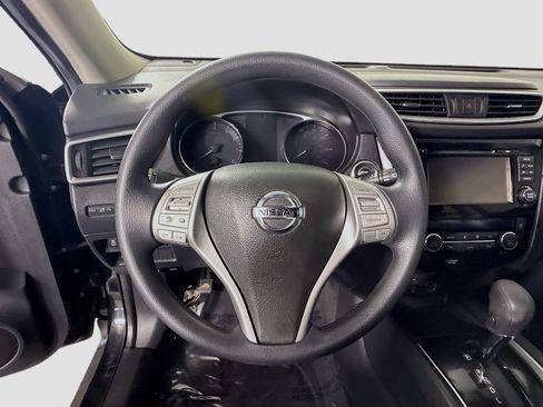 Used 2016 Nissan Rogue SV w/ SV Premium Package image 13