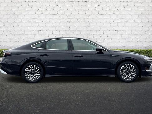 Used 2025 Hyundai Sonata SEL image 3