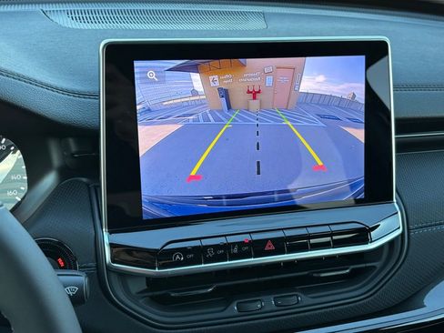 New 2026 Jeep Compass Altitude image 11