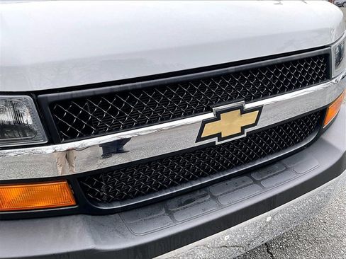 Certified 2023 Chevrolet Express 2500 w/ Driver Convenience Package image 27
