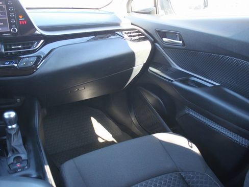 Used 2021 Toyota C-HR LE image 7