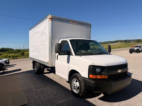Used 2008 Chevrolet Express 3500 RWD image 4