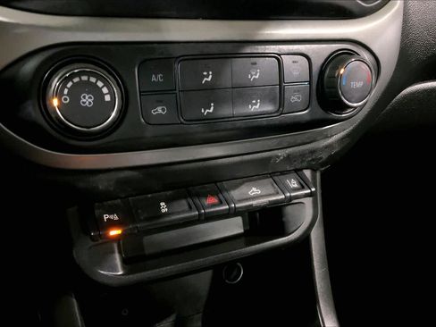 Used 2022 Chevrolet Colorado LT w/ Fleet Safety Package image 34