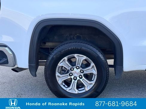 Used 2025 GMC Sierra 1500 SLT image 40