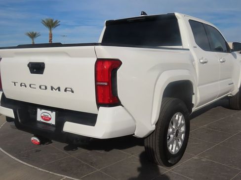 Used 2026 Toyota Tacoma SR5 image 5