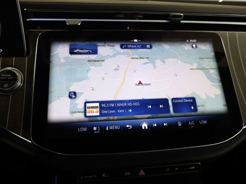 Used 2025 Mercedes-Benz E 450 4MATIC Sedan image 13