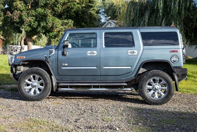 Used 2005 HUMMER H2 w/ Preferred Equipment Group AWD/4WD image 3