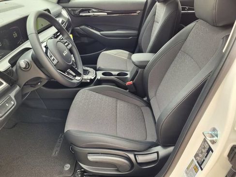 New 2026 Kia Seltos S FWD image 8