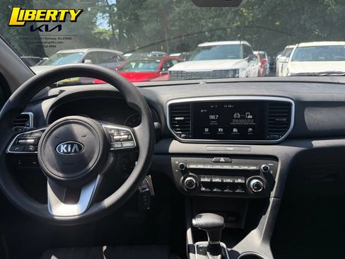 Used 2020 Kia Sportage LX AWD/4WD image 12