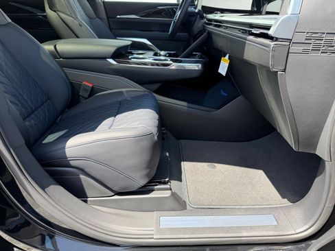 New 2026 Cadillac Escalade IQ Luxury 1 w/ LPO, Floor Liner Package AWD/4WD image 23