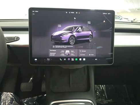 Used 2024 Tesla Model Y Long Range AWD/4WD image 34