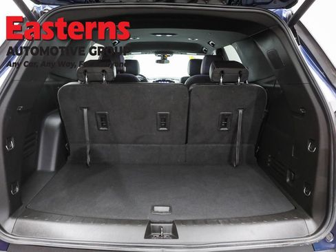 Used 2022 Chevrolet Traverse LT image 9