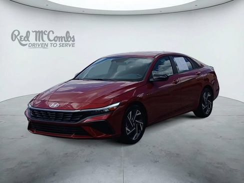 Used 2025 Hyundai Elantra Sport FWD image 1