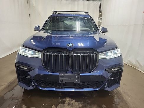 Used 2022 BMW X7 M50i w/ Dynamic Handling Package image 2
