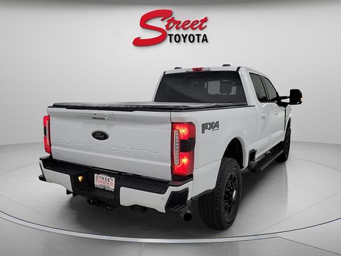 Used 2025 Ford F250 Lariat w/ Black Appearance Package AWD/4WD image 4